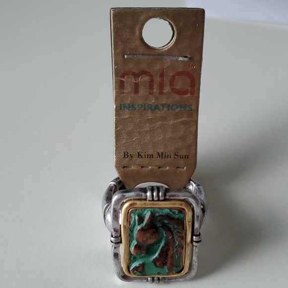 Ring - Picture 3 of 3